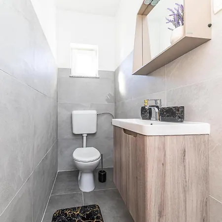 Amazing In With Kitchen بيت للعطل